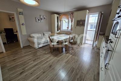 Apartament cu 3 camere decomandat, mobilat în Tilișca