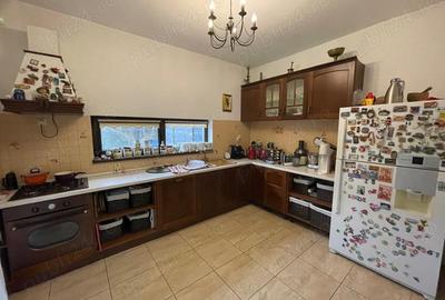 Casă cu 5 camere în Lazu - 8