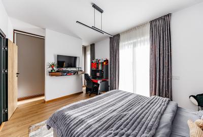 Casă individuală cu 7 camere cu Canalizare în Girocului - 32