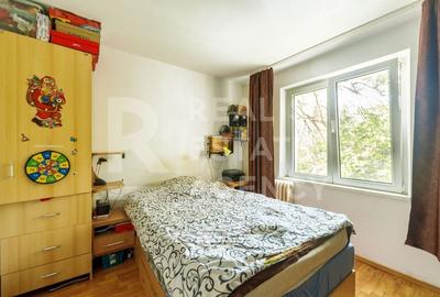 Vânzare, apartament, 3 camere, etaj 1, Str. Cristea Mateescu - 15