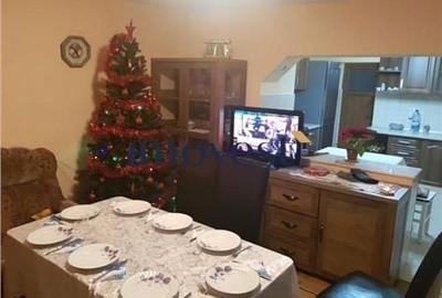 Casă cu 5 camere cu Teren 978 Mp în Păulești - 4