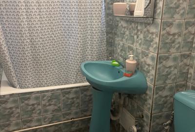 Închiriez apartament cu două camere în zona Soarelui 360 euro - 5
