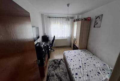 Apartament 4 camere decomandat etajul 1 Racadau - 3