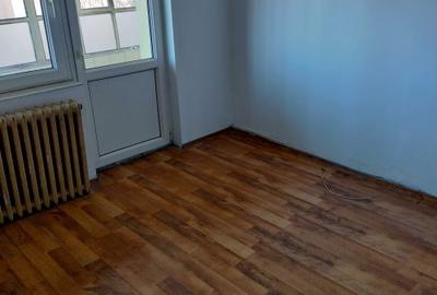 Apartament cu 3 camere decomandat în Central - 1