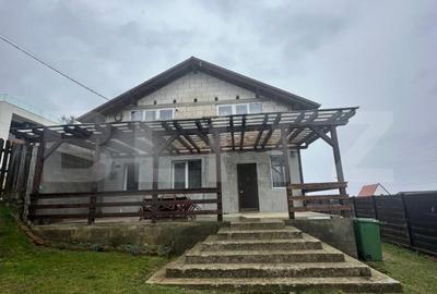 Casă individuală cu 6 camere cu Canalizare în Exterior Sud