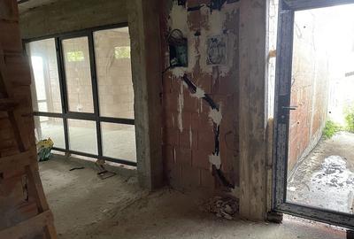 Casă cu 3 camere cu Teren 300 Mp în Central - 6