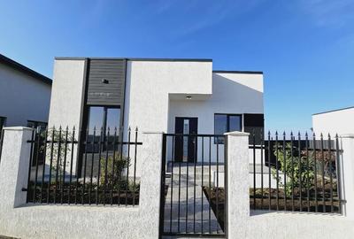 Casa parter - 3 camere - 2 bai - teren 300mp - beci - 3 min de metrou - 5