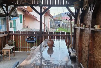 Casă cu Teren 450 Mp în Central - 2