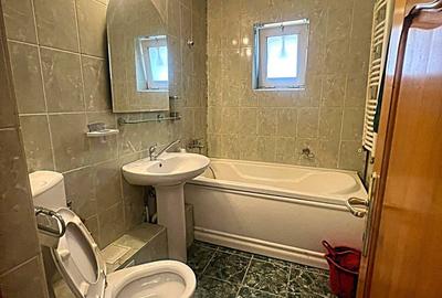 Apartament cu 3 camere decomandat în Canta - 3