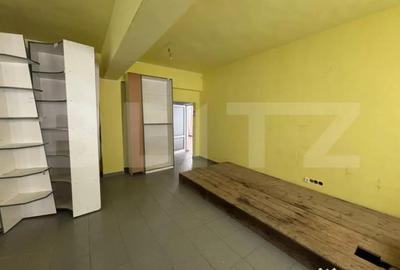 Spațiu comercial, de 330 mp, în Central - 3