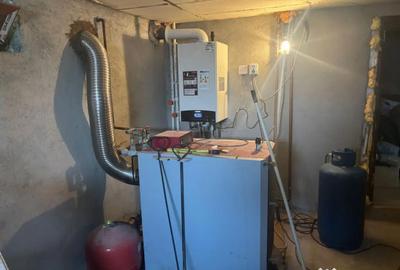 Casă cu 5 camere cu Teren 1300 Mp în Malu Mare - 8