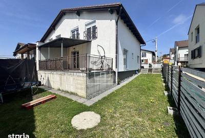 Casă cu 4 camere cu Teren 220 Mp în Central