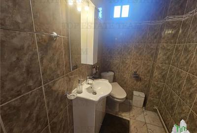 Casă individuală cu 7 camere cu Canalizare în Km 4-5 - 23