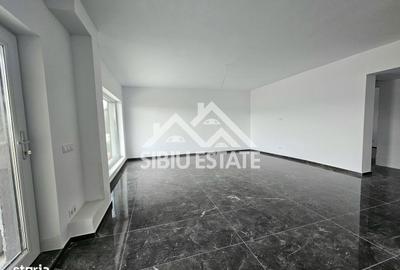 Casă cu 4 camere în Central - 2