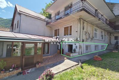 Apartament cu 2 camere decomandat în Schei - 2