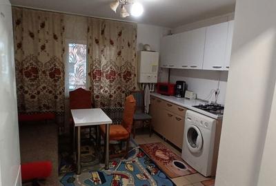 Apartament cu 2 camere decomandat în Petros - 1