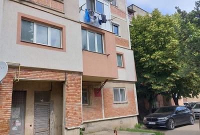 Apartament cu 2 camere decomandat în Central - 1