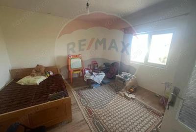 Casă cu 6 camere cu Teren 740 Mp în Jorăști - 7
