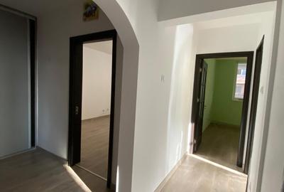 2 DECOMANDATE  parter cu centrala, balcon 9m, Miron Costin - 7