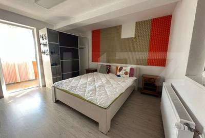 Apartament cu 3 camere decomandat, mobilat în 22 Decembrie