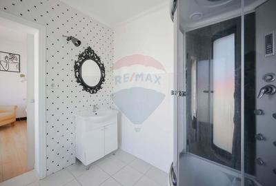 De vanzare Casa/Pensiune in zona Nufarul - Sanmartin - 36