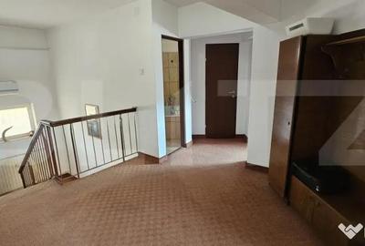 Apartament cu 5 camere decomandat în Trident - 12