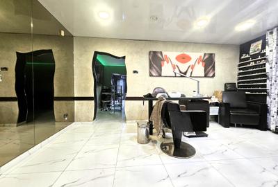Spațiu comercial, de 93.830001831055 mp, în Vitan Mall - 1