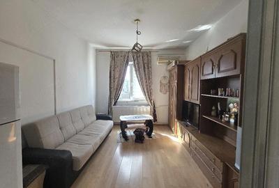 Garsonieră semidecomandată în Far