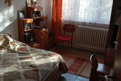 Direct proprietar Apartament 2 camere decomandate, bd. Al.. Obregia, et. 2/9 - 2