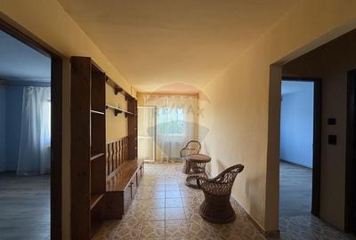 Apartament spa?ios cu 4 camere, situat in cartierului V... - 2