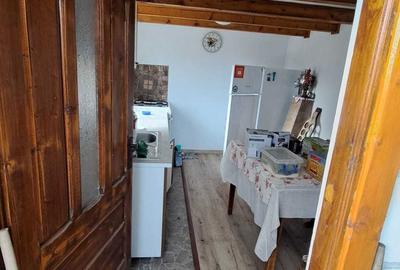 Casă cu 4 camere în Vârfuri - 2