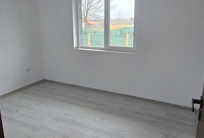 Casă cu 3 camere în Voinești - 3