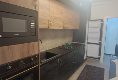 Garsonieră decomandată, mobilată în Albert - 4