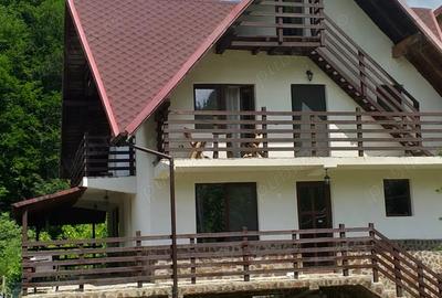 Casă cu 6 camere cu Teren 250 Mp în Central - 13