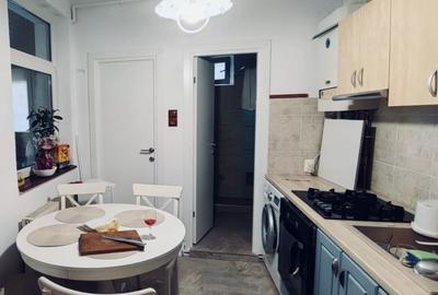 Apartament cu 3 camere decomandat în Central - 2
