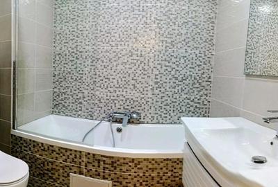 Garsonieră decomandată în Romană