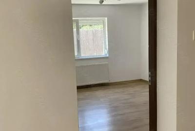 Zona Lipovei, Casa parter, 4 camere, 2 bai, 2 bucatarii, chirie 1000 euro pe luna - 22