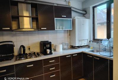 Apartament cu 3 camere decomandat în Calea Călărașilor - 3