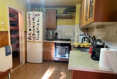 Vand casa cu 3 camere singur in curte p+m in Dambul Pietros - 8