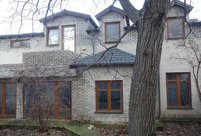 Casă individuală cu 4 camere în Calea Călărașilor