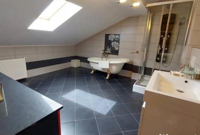 Apartament cu 4 camere decomandat, mobilat în Central - 14