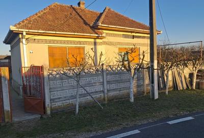 Casă cu 3 camere în Livada - 2