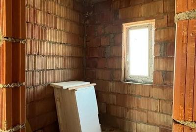 Duplex cu 4 camere cu Canalizare în Urseni - 9