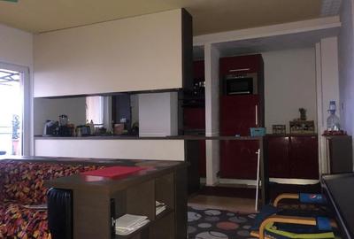 Apartament cu 3 camere decomandat, mobilat în Zorilor
