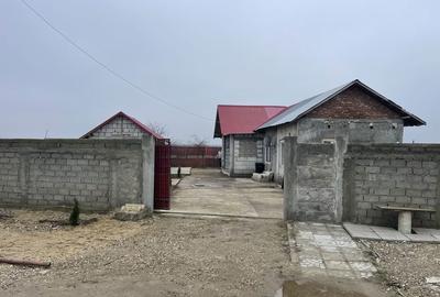 Casă cu 4 camere în Corbii Mari - 6