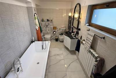 Casă individuală cu 6 camere cu Canalizare în Central - 13