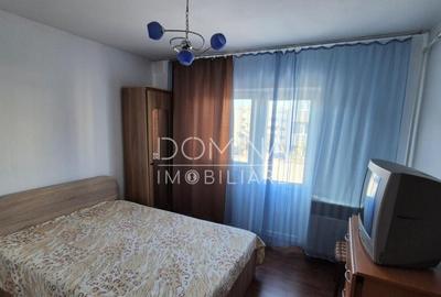 Apartament 3 camere, et. 2, in Rovinari, str. Plopilor - 6
