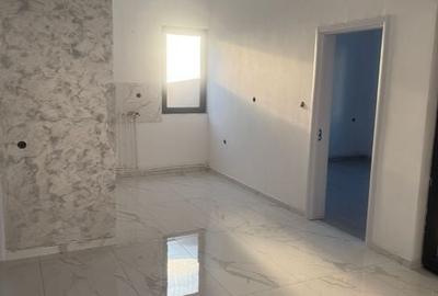 Casă cu 4 camere cu Teren 200 Mp în Central - 5