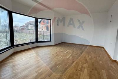 Casă / Vilă de vânzare MIHOVENI - 2