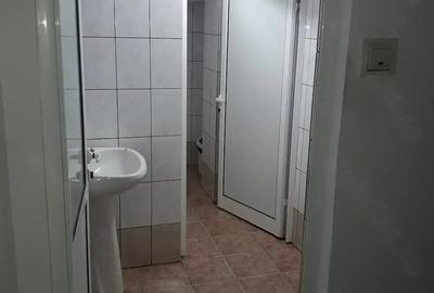Spațiu comercial, de 600 mp, în Central - 3